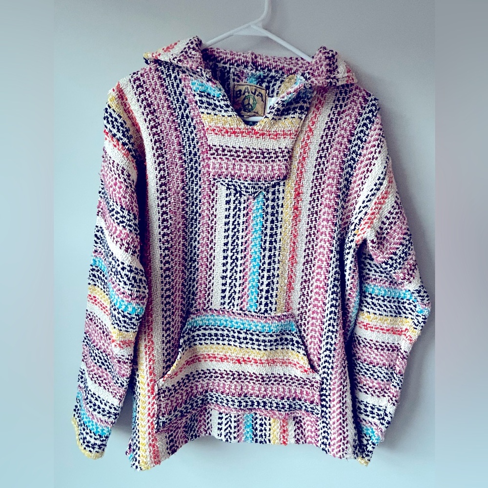 Baja Joe colorful pullover size small. EUC